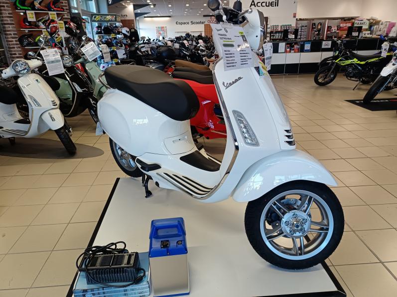 VESPA PRIMAVERA ELETTRICA  45km/h